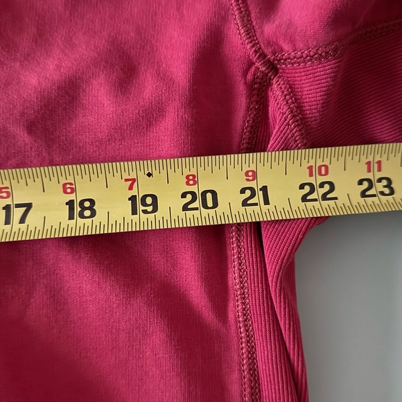 Tommy Bahama 1/4 Zip Red Pullover - Men’s Size Large - Picture 4 of 7